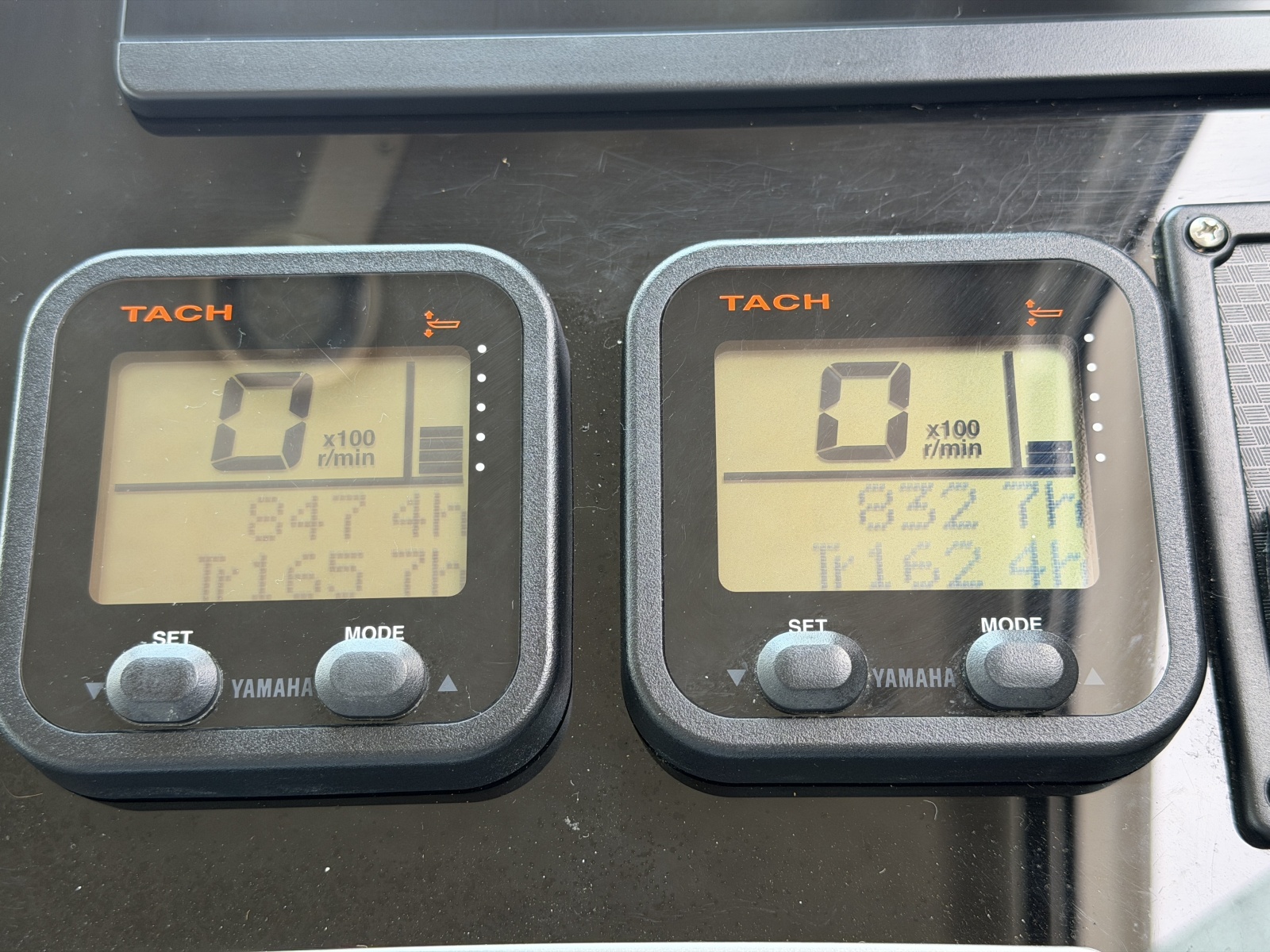 2009 Parker 3420 XLD Sport Cabin