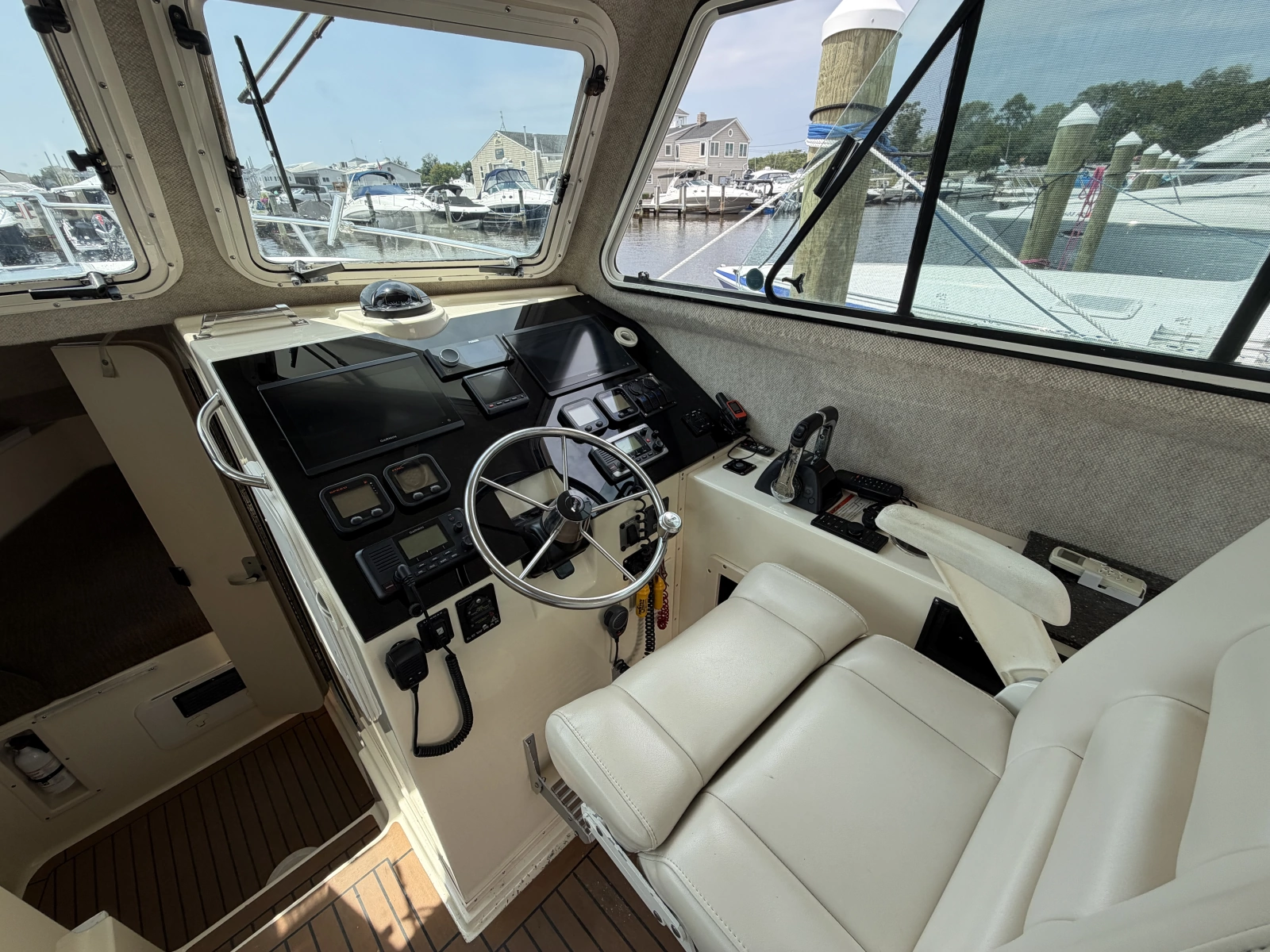 2009 Parker 3420 XLD Sport Cabin