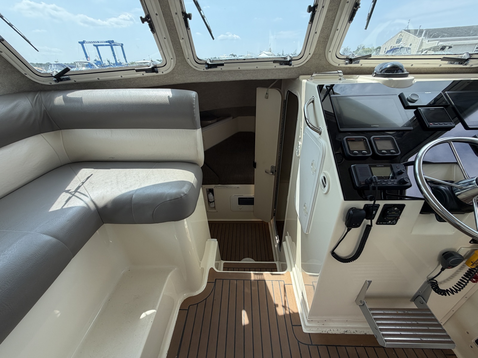 2009 Parker 3420 XLD Sport Cabin