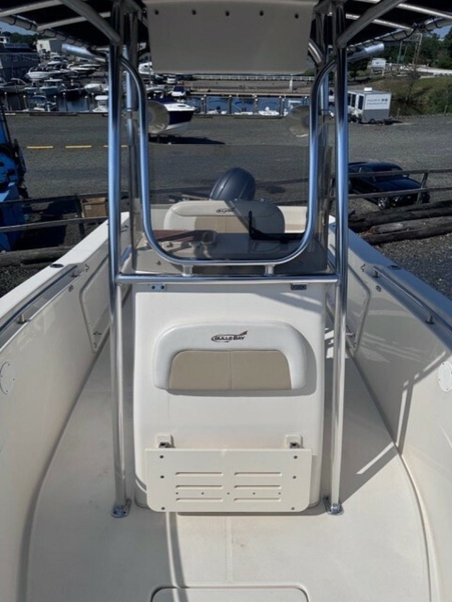 2019 Bulls Bay 230 Center Console