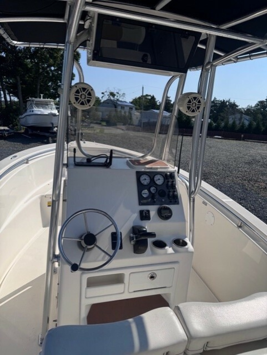 2019 Bulls Bay 230 Center Console
