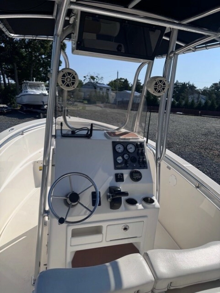 2019 Bulls Bay 230 Center Console