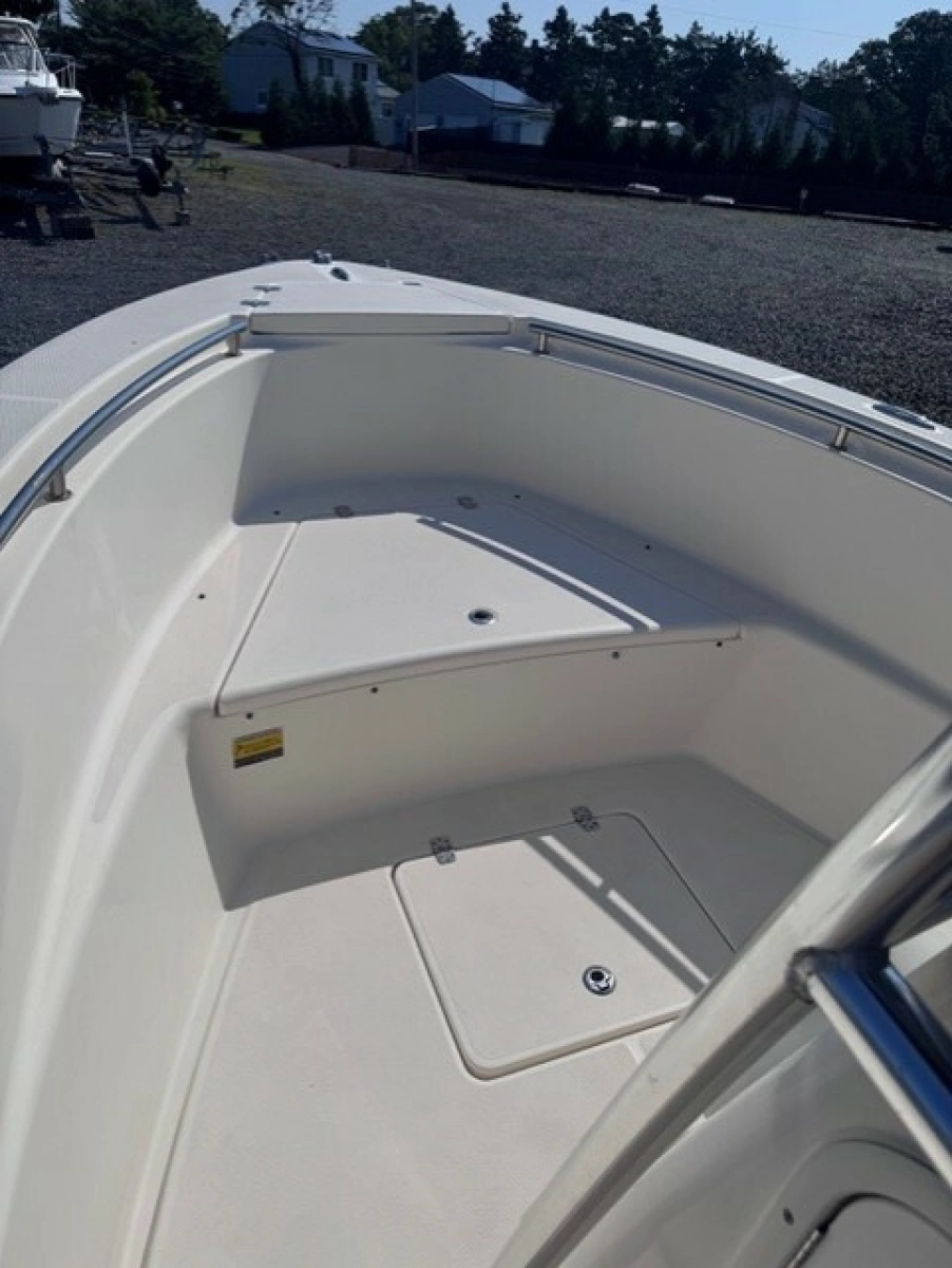 2019 Bulls Bay 230 Center Console