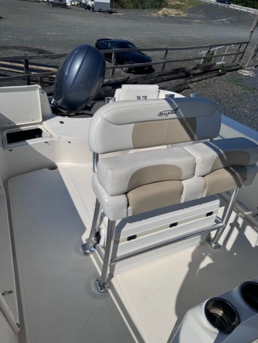 2019 Bulls Bay 230 Center Console