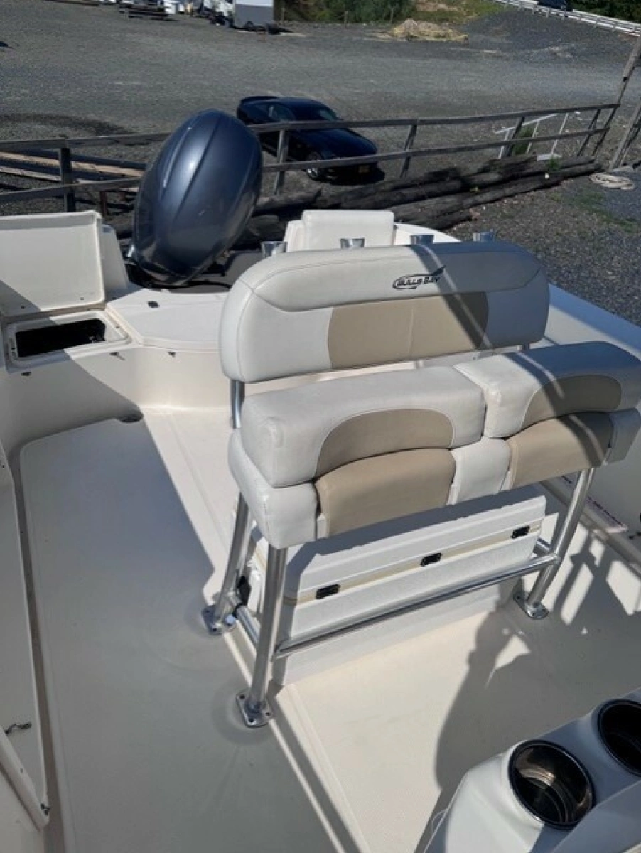 2019 Bulls Bay 230 Center Console