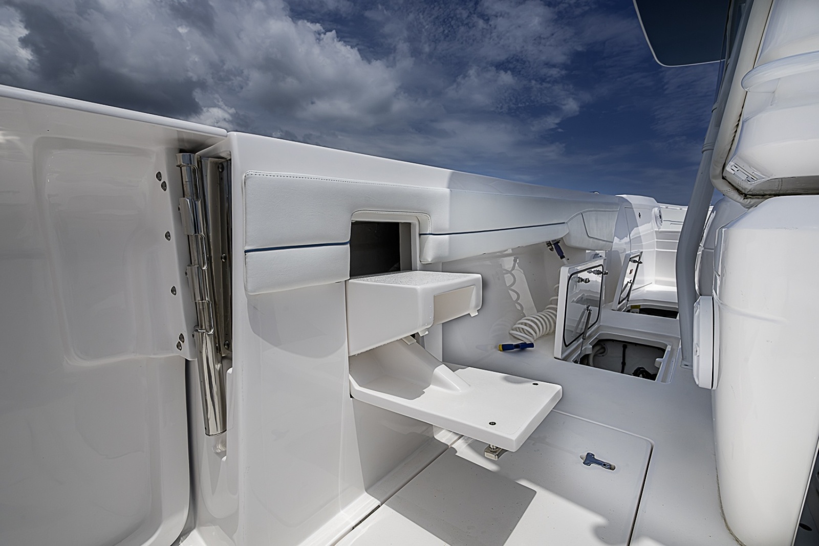 2023 Intrepid 375 Nomad FE