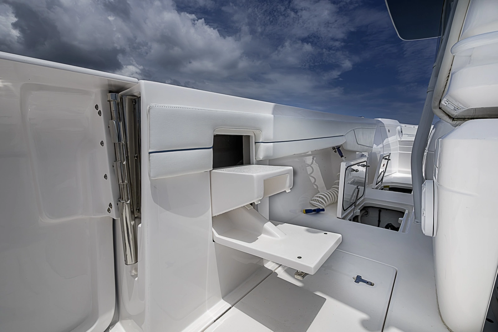 2023 Intrepid 375 Nomad FE