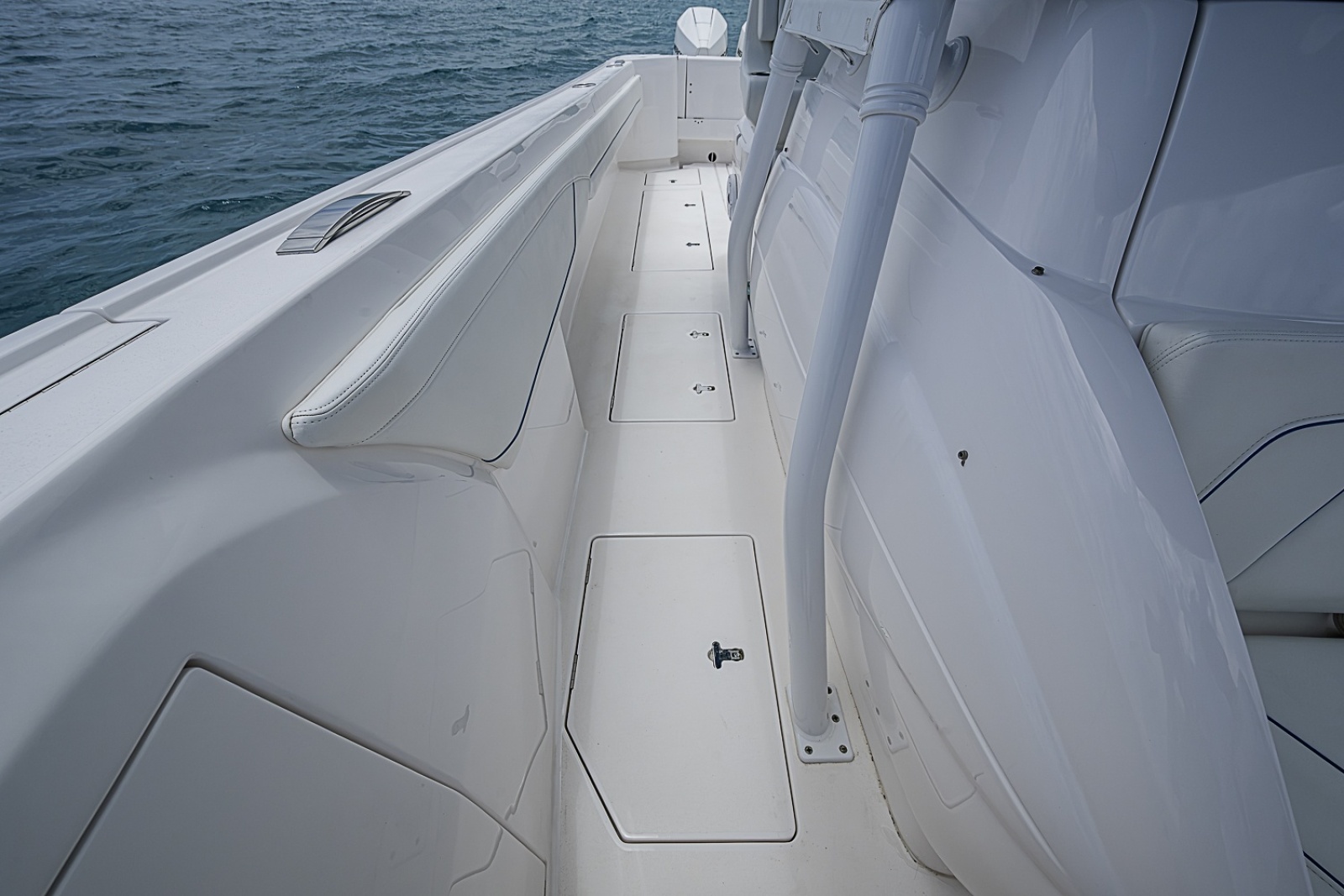 2023 Intrepid 375 Nomad FE