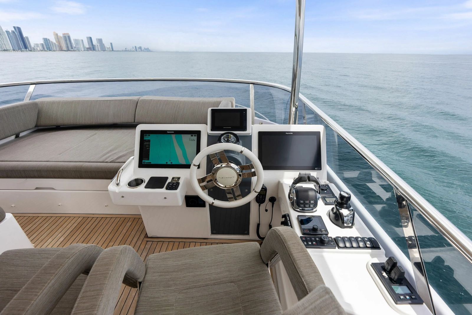 2021 Azimut Magellano 66
