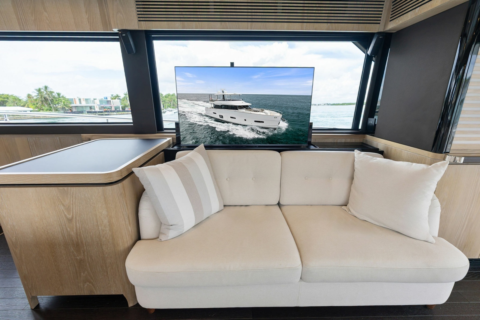 2021 Azimut Magellano 66