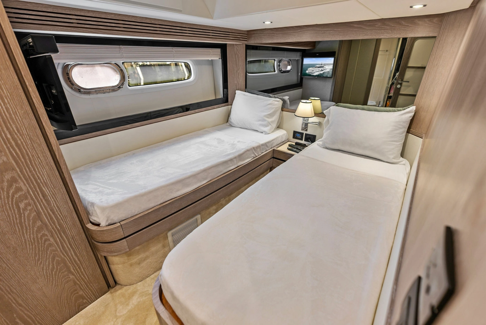 2021 Azimut Magellano 66