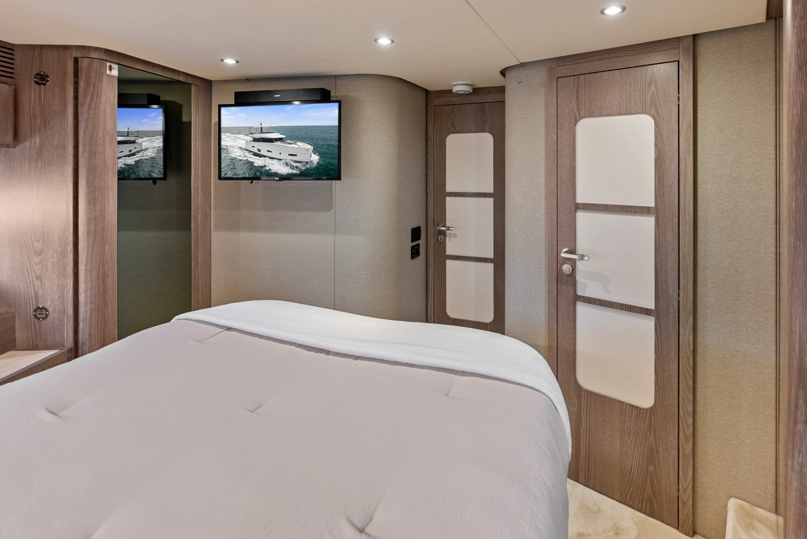 2021 Azimut Magellano 66