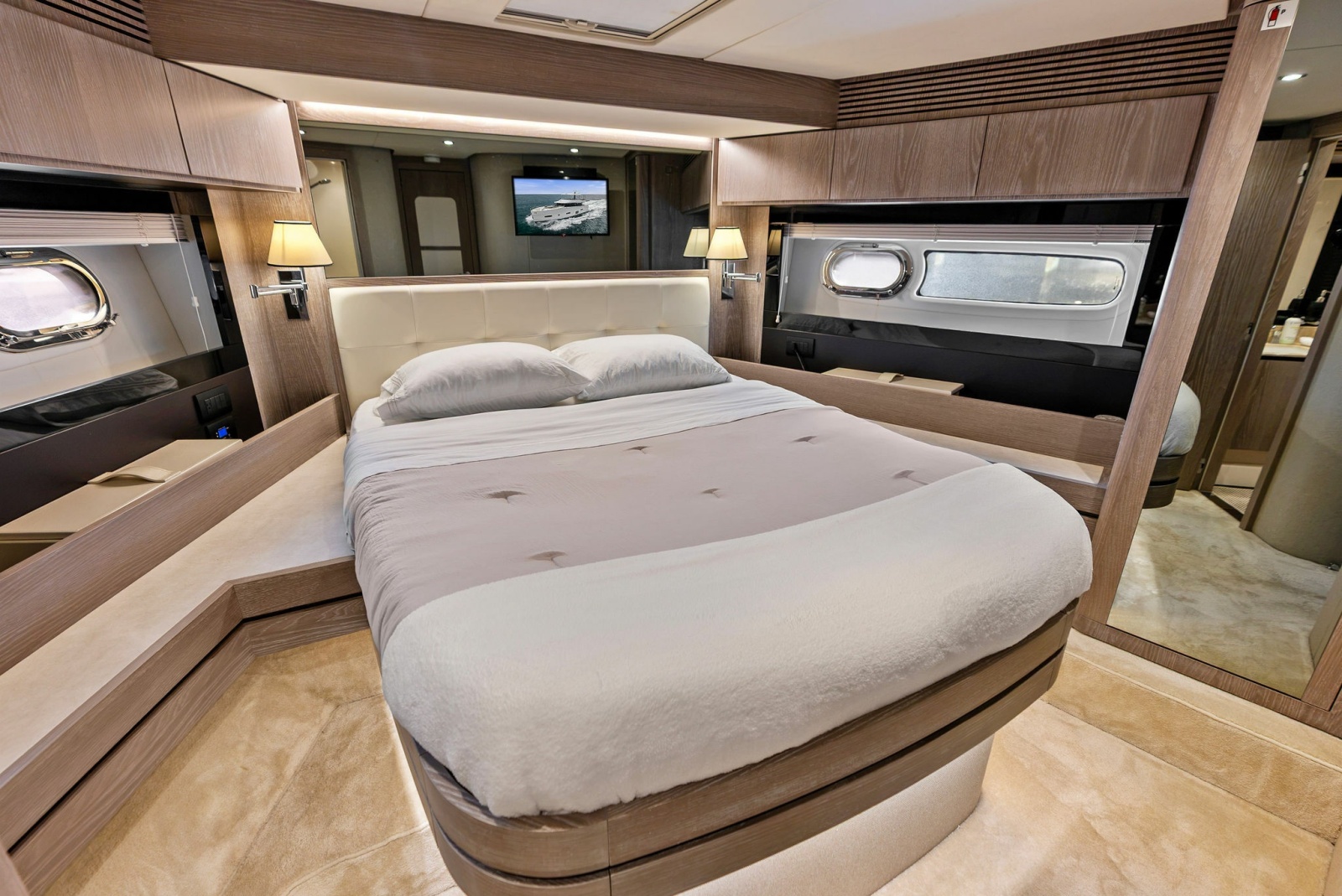 2021 Azimut Magellano 66