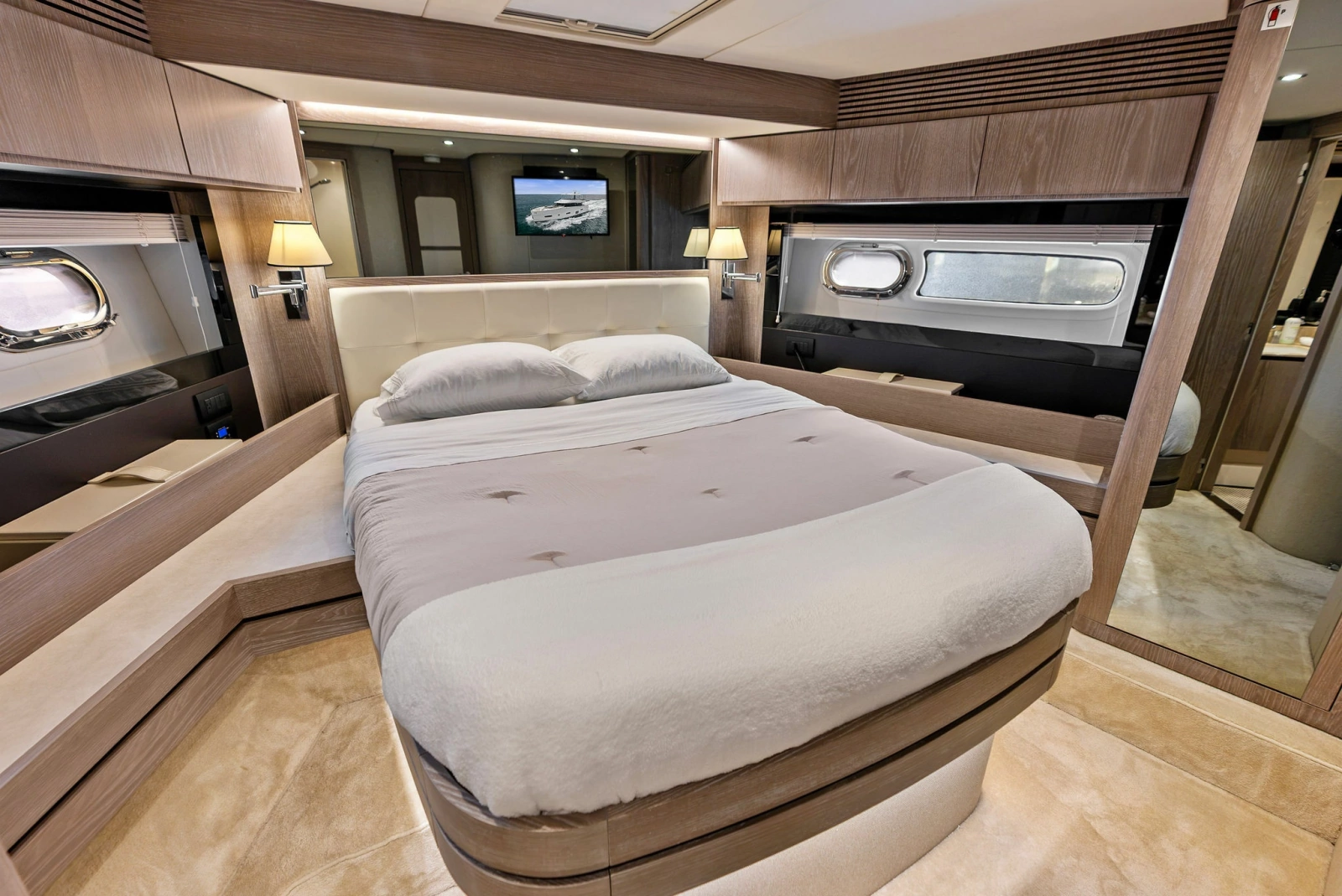 2021 Azimut Magellano 66