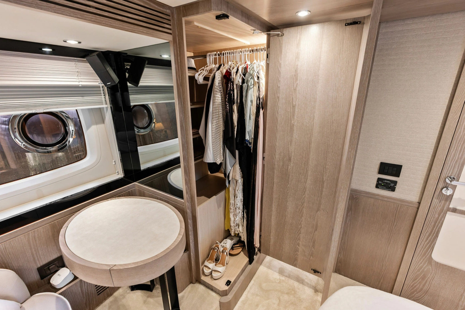 2021 Azimut Magellano 66