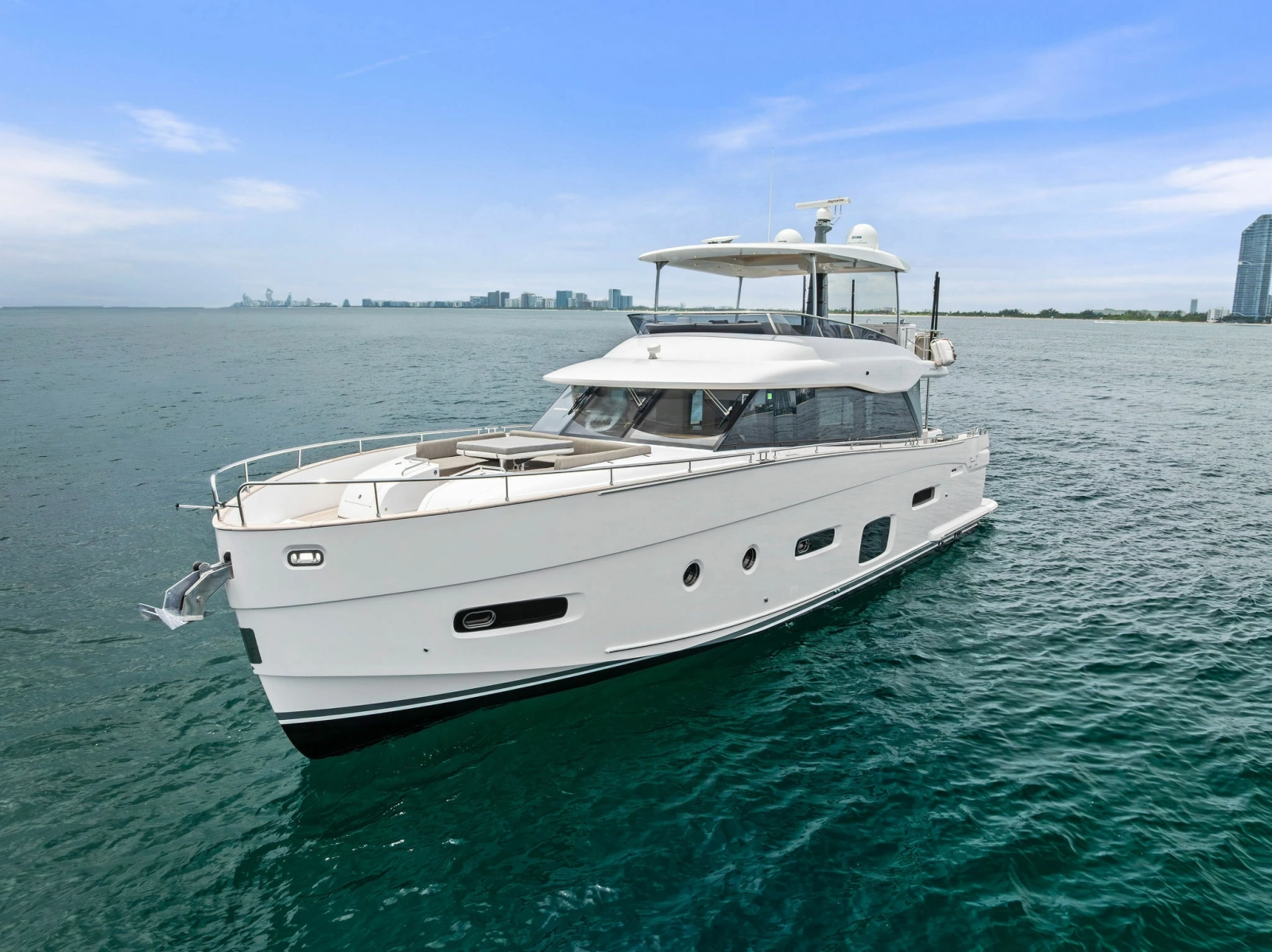 2021 Azimut Magellano 66
