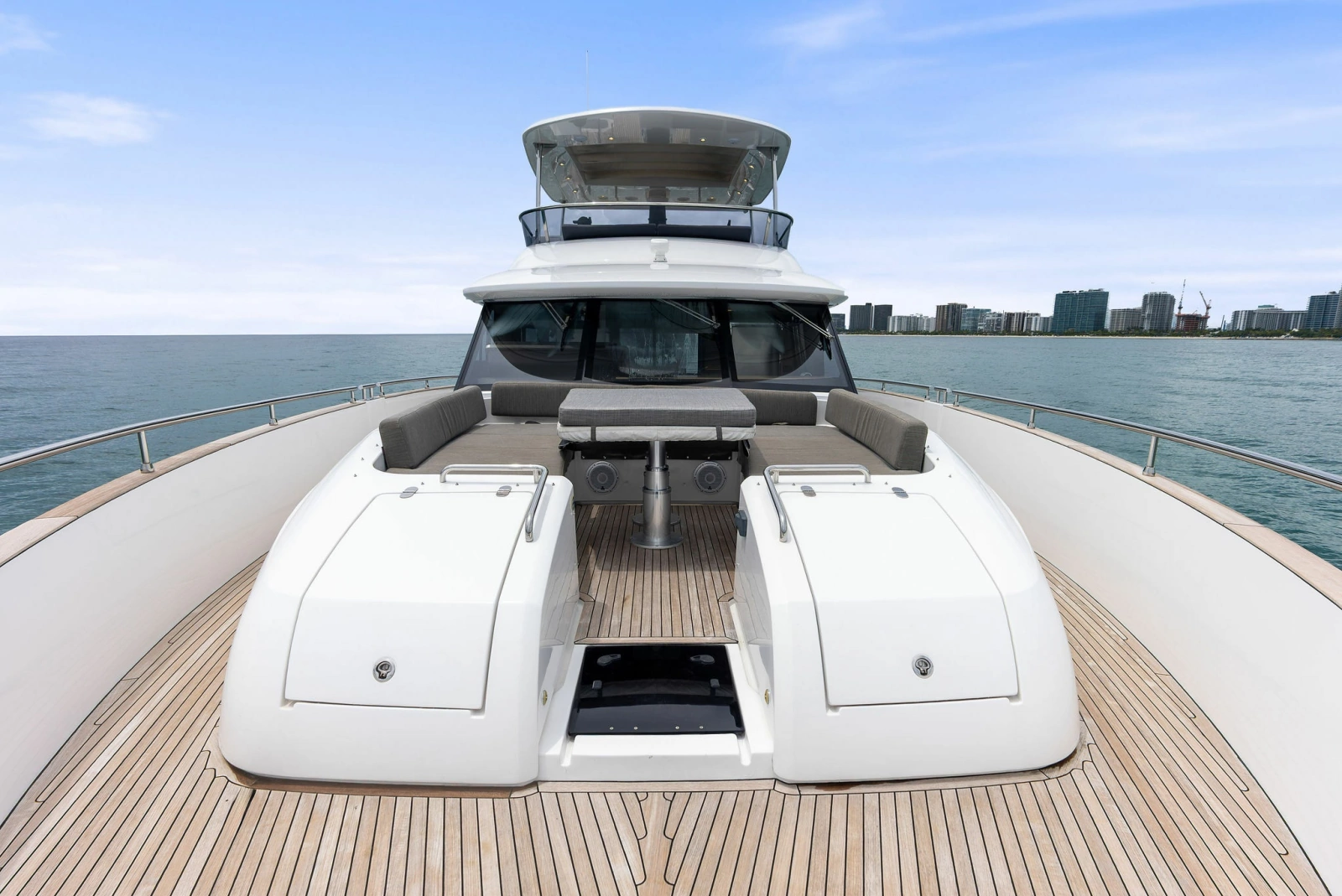2021 Azimut Magellano 66
