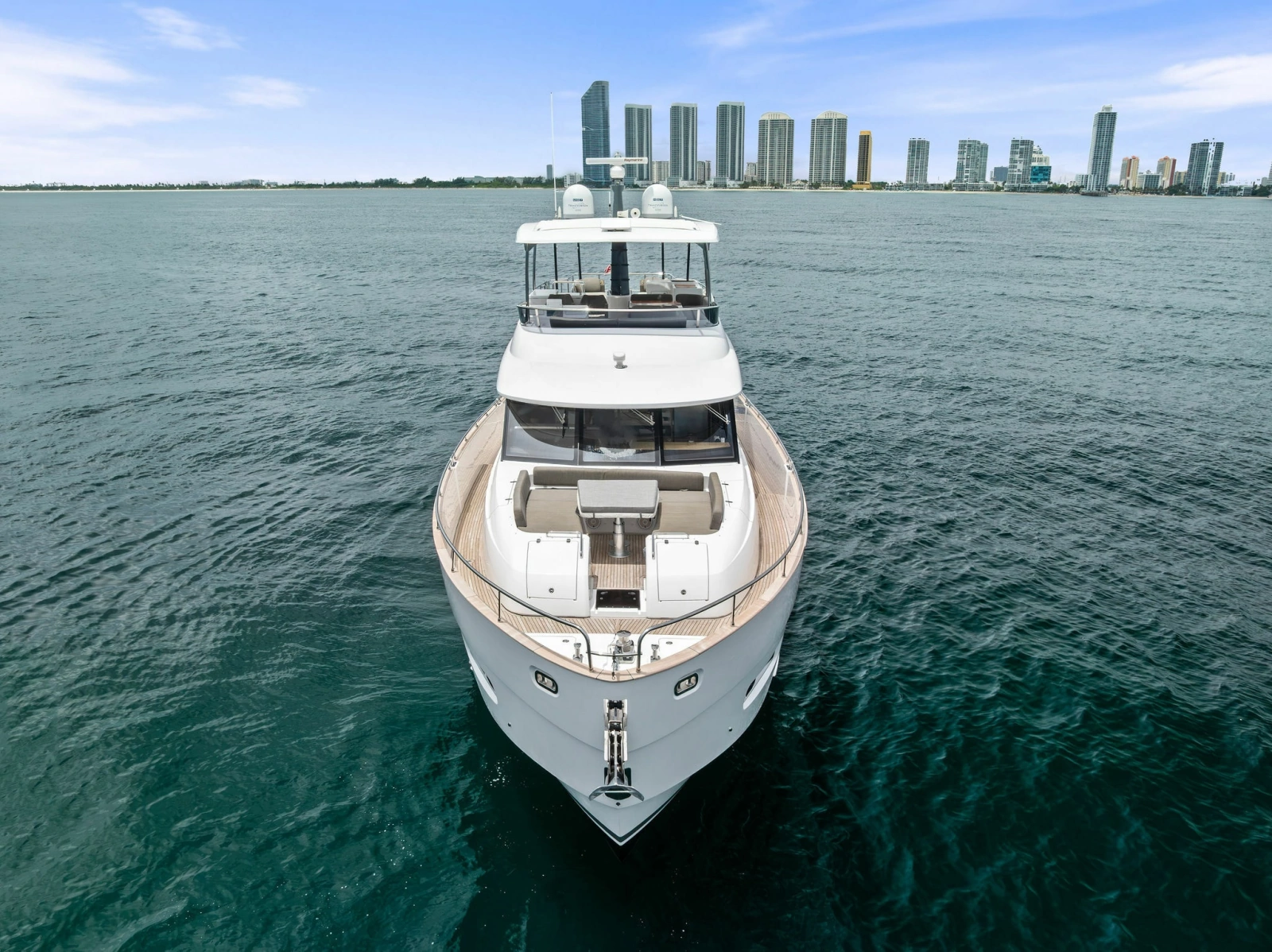 2021 Azimut Magellano 66