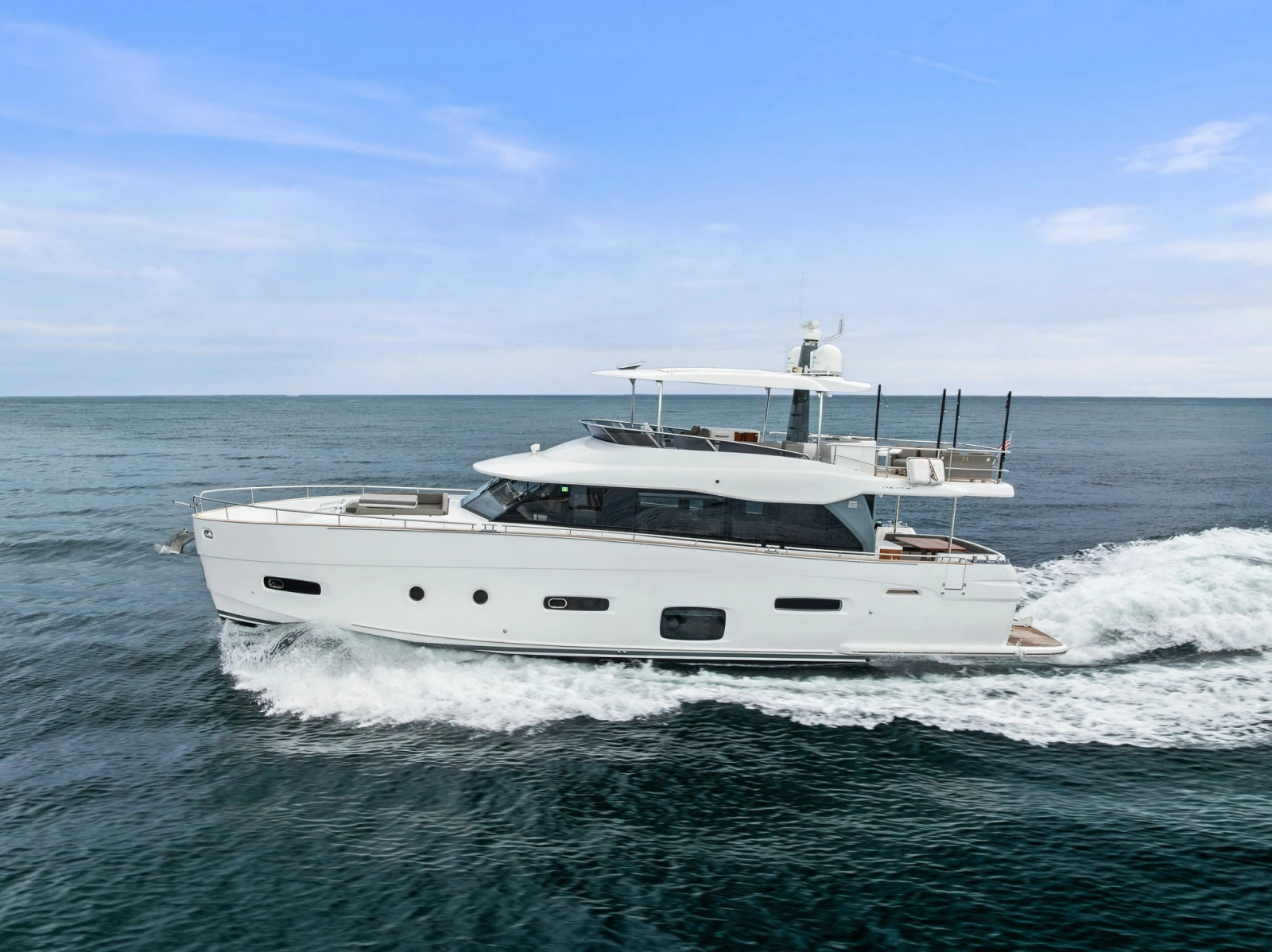 2021 Azimut Magellano 66