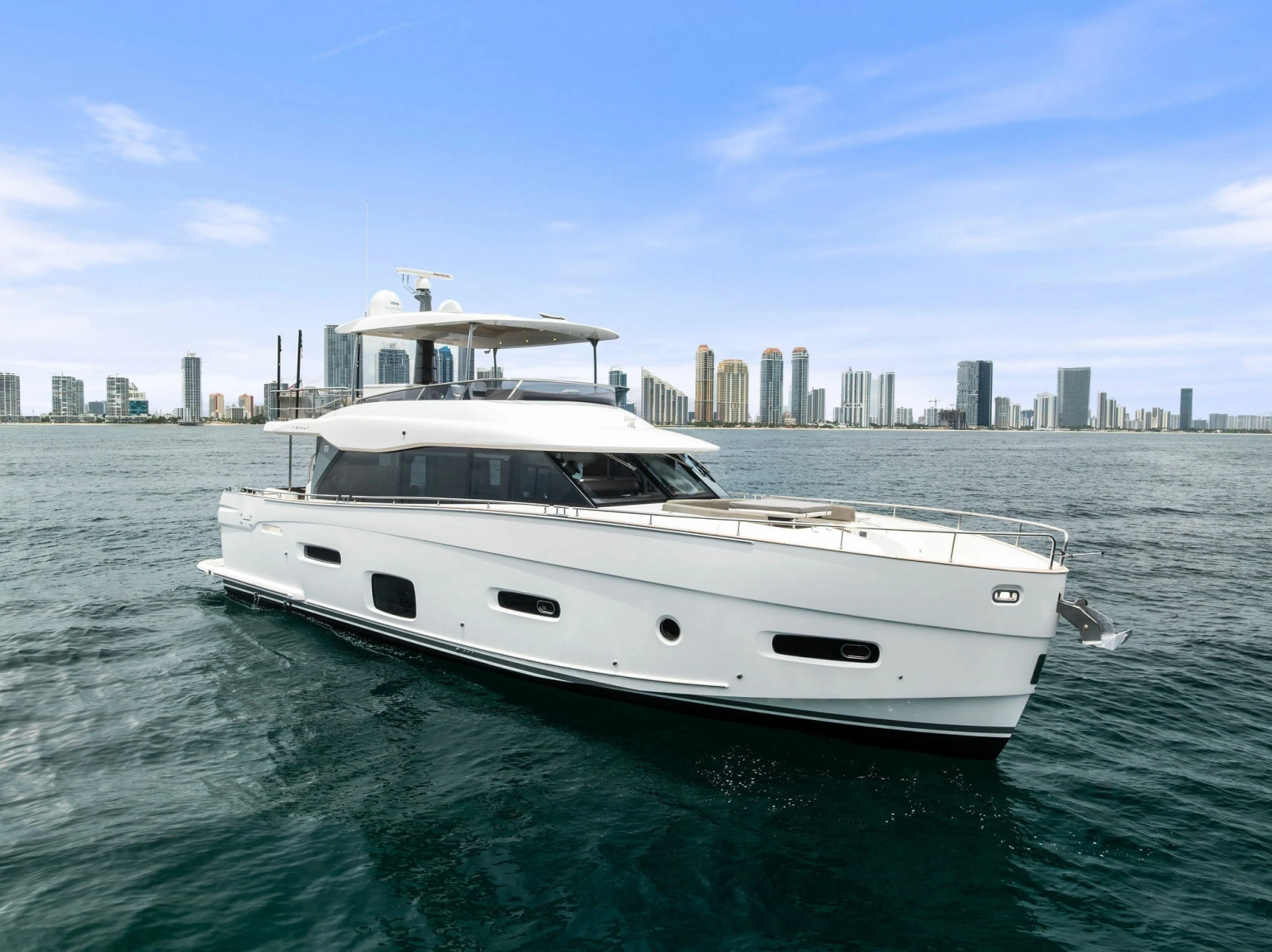 2021 Azimut Magellano 66