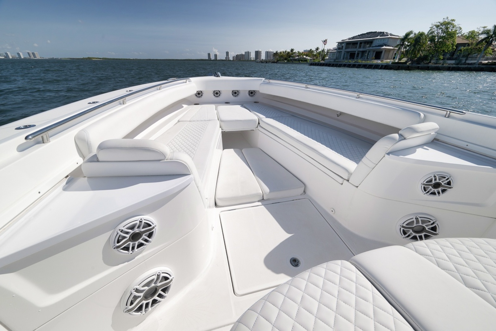 2023 HCB 53 Suenos