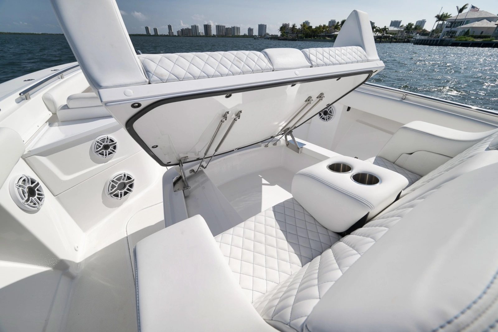 2023 HCB 53 Suenos
