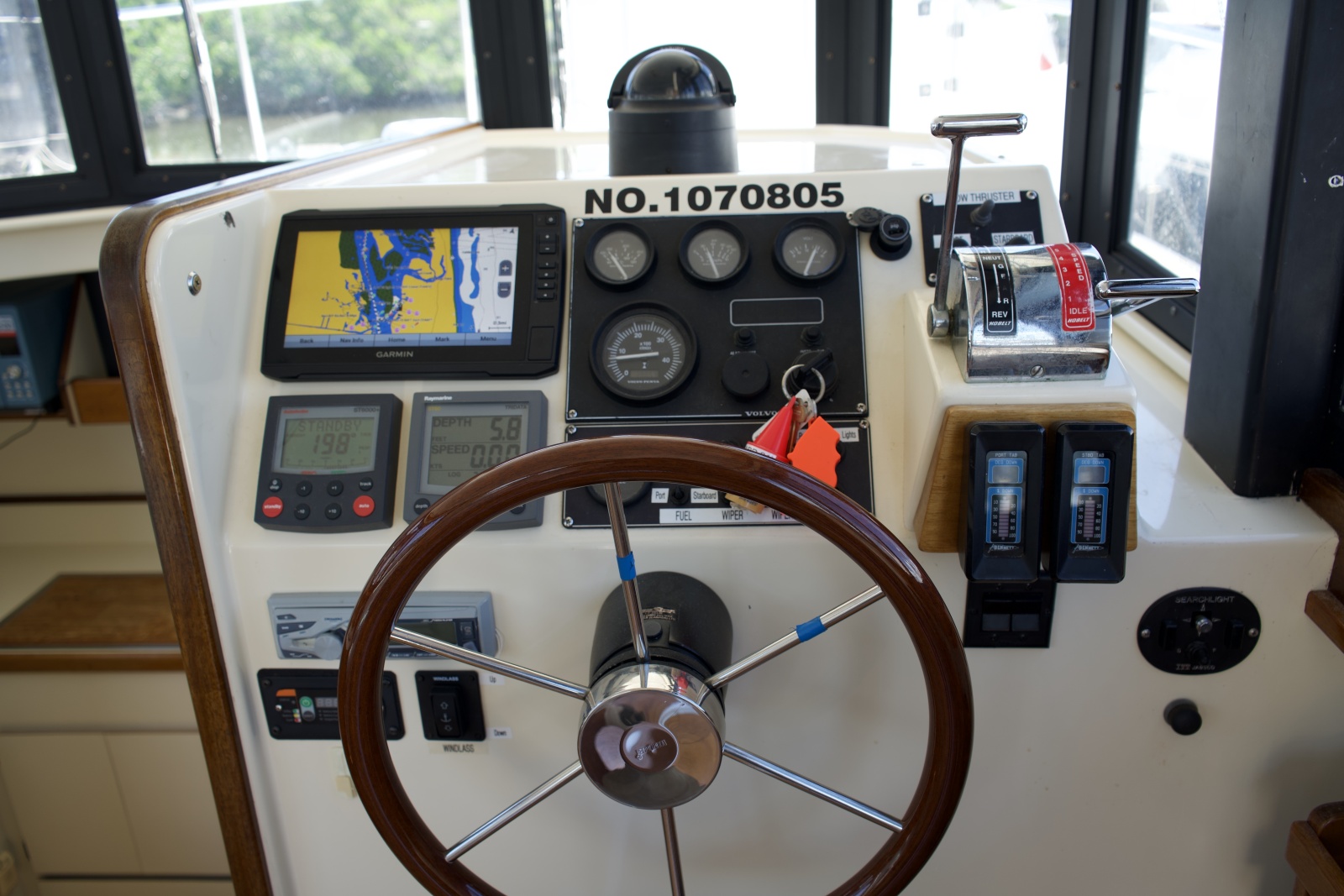 1998 Camano Troll 31