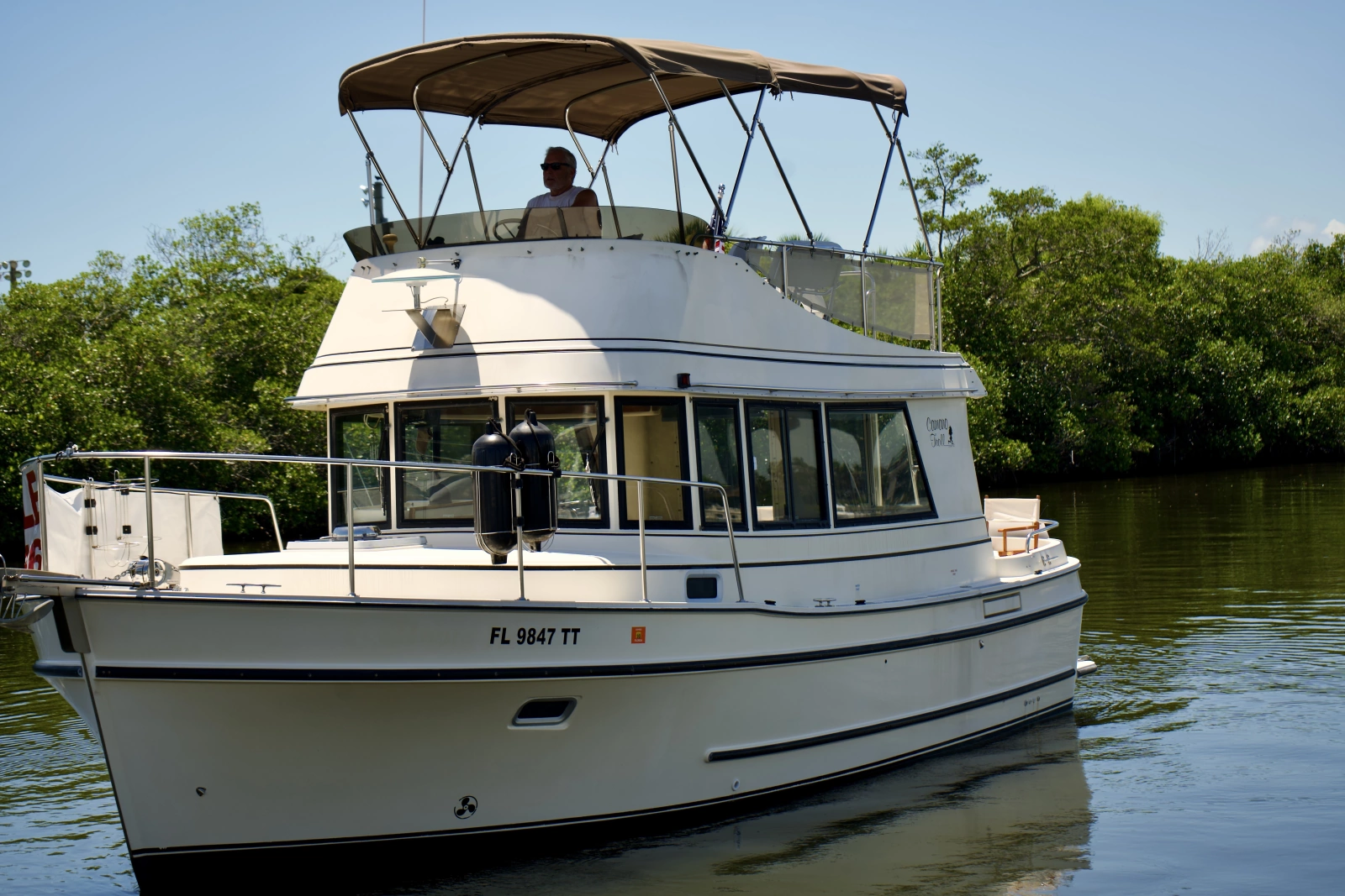 1998 Camano Troll 31