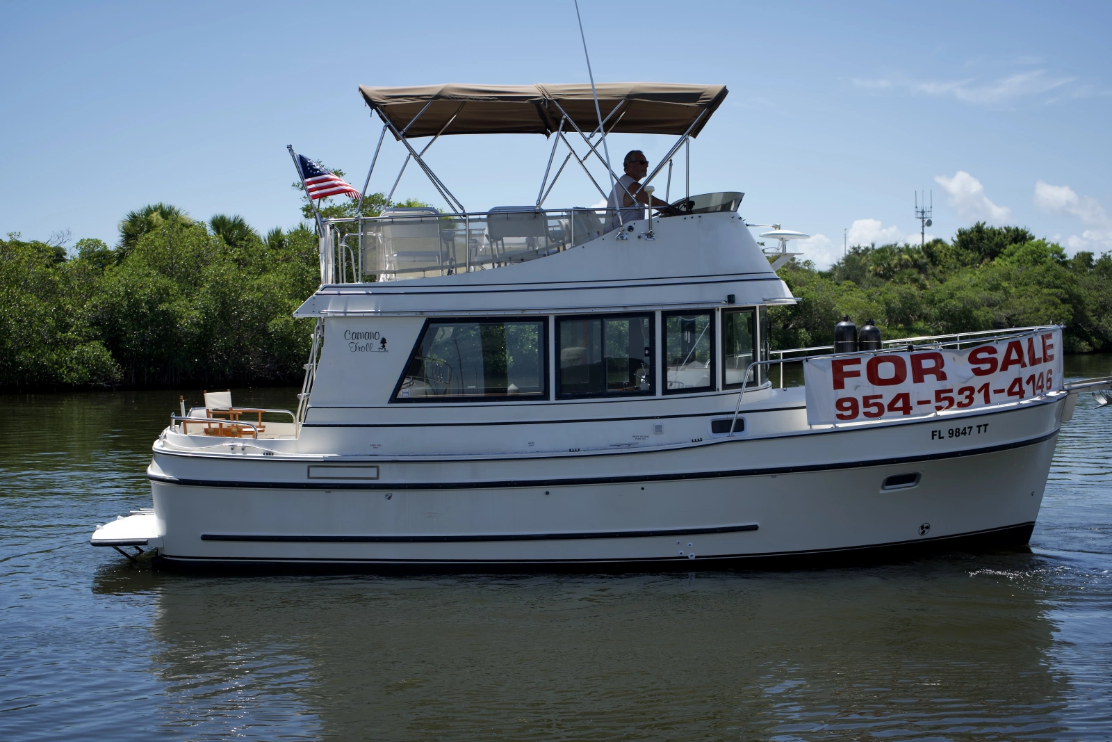 1998 Camano Troll 31