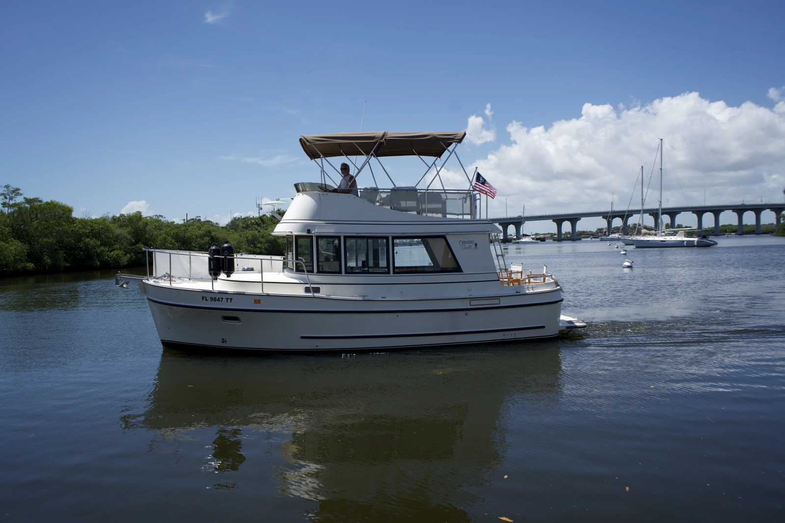 1998 Camano Troll 31