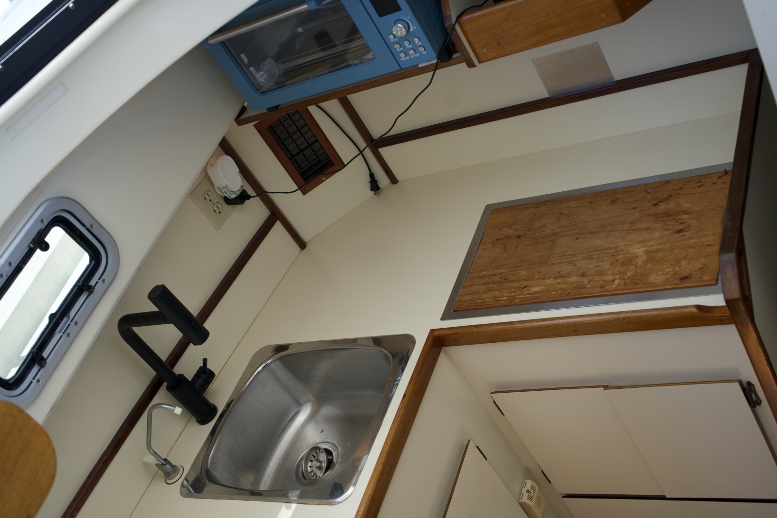 1998 Camano Troll 31