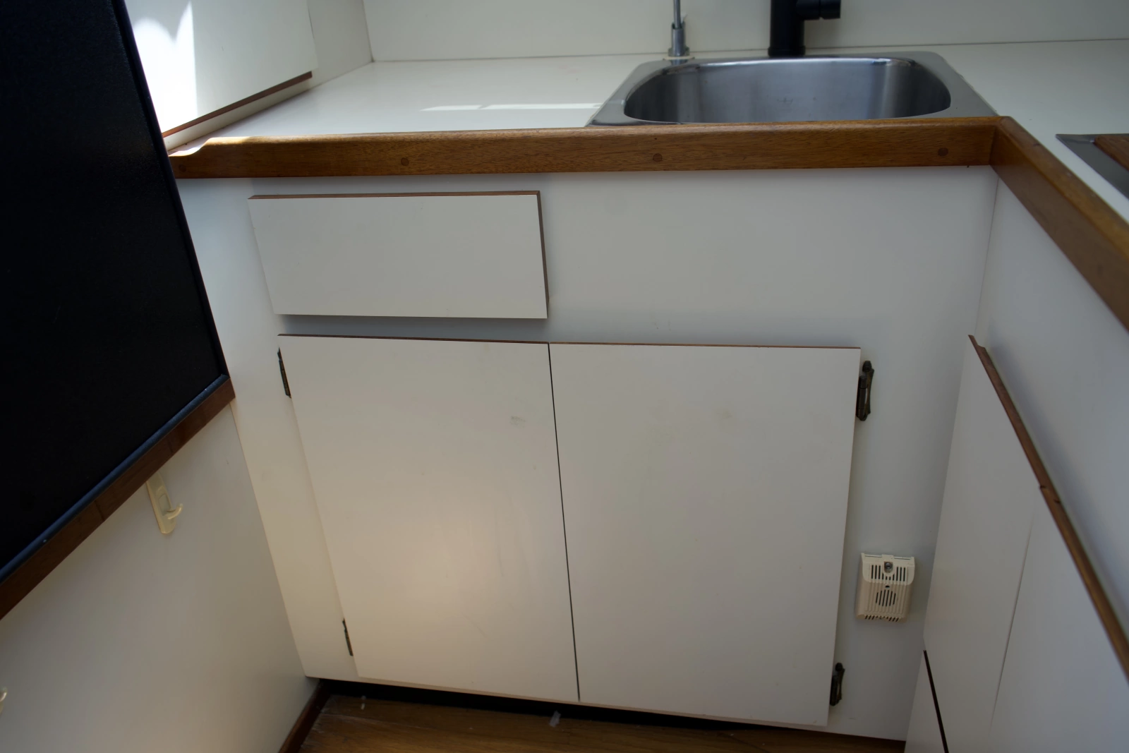 1998 Camano Troll 31