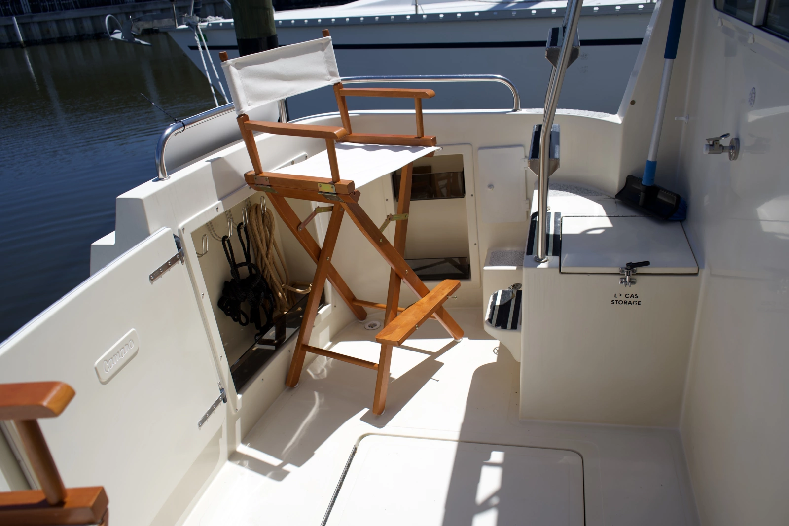 1998 Camano Troll 31