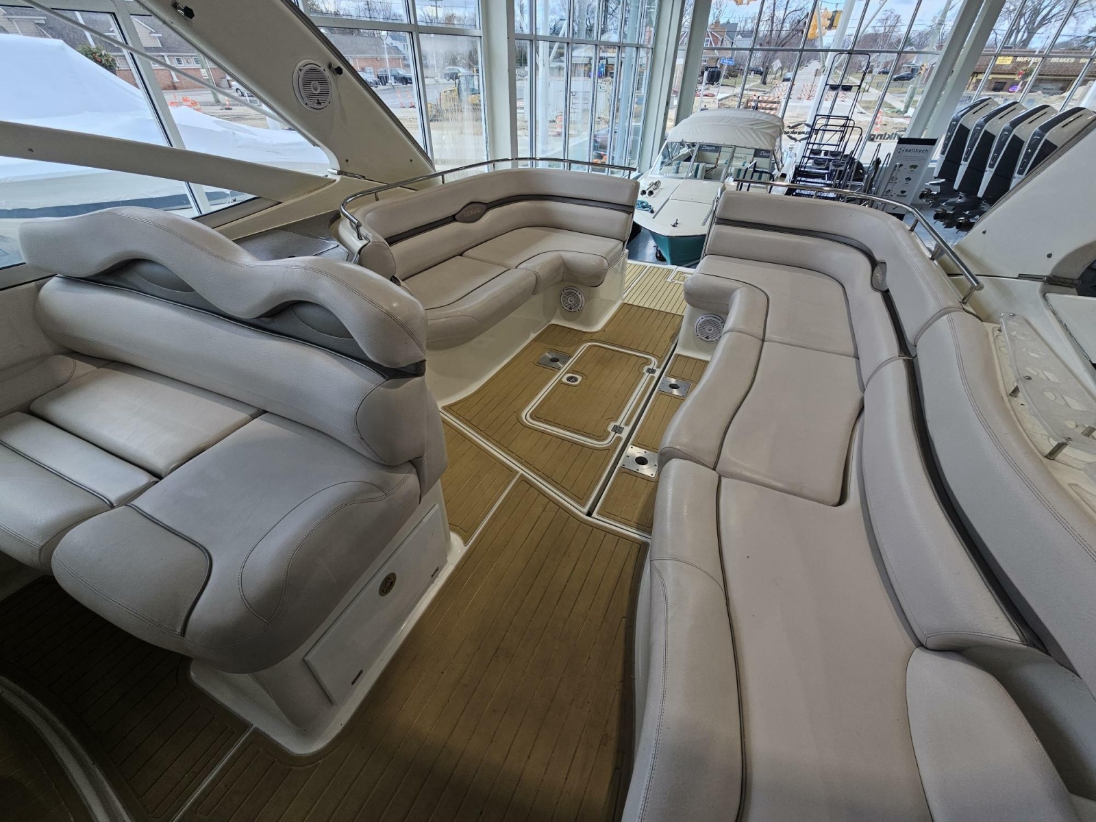2001 Doral 330 SE