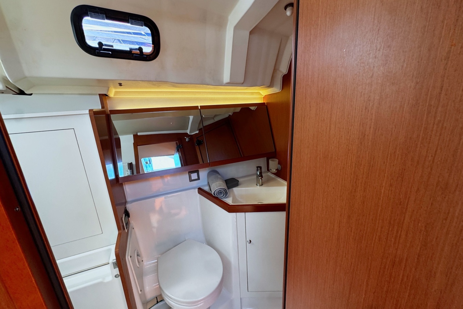 2020 Beneteau Oceanis 46.1