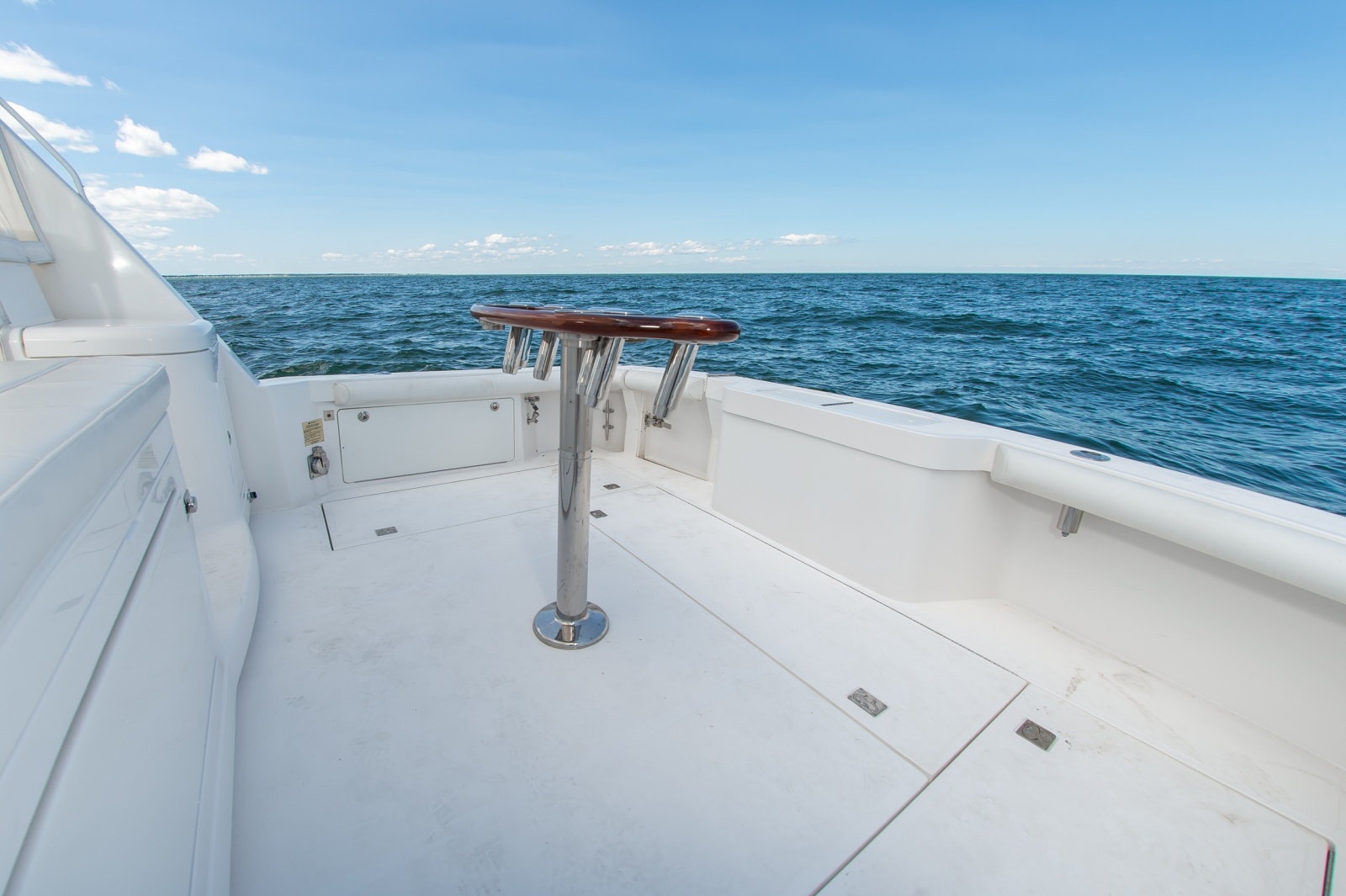 40 Cabo 2013 Ghost 13