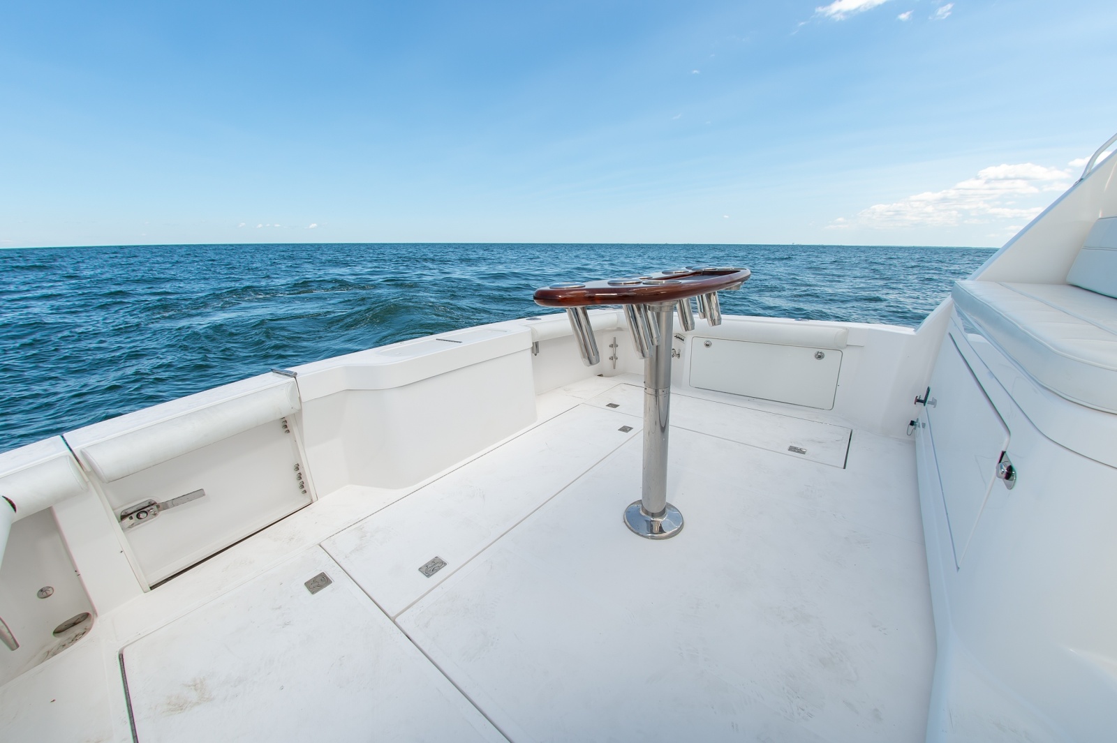 40 Cabo 2013 Ghost 14