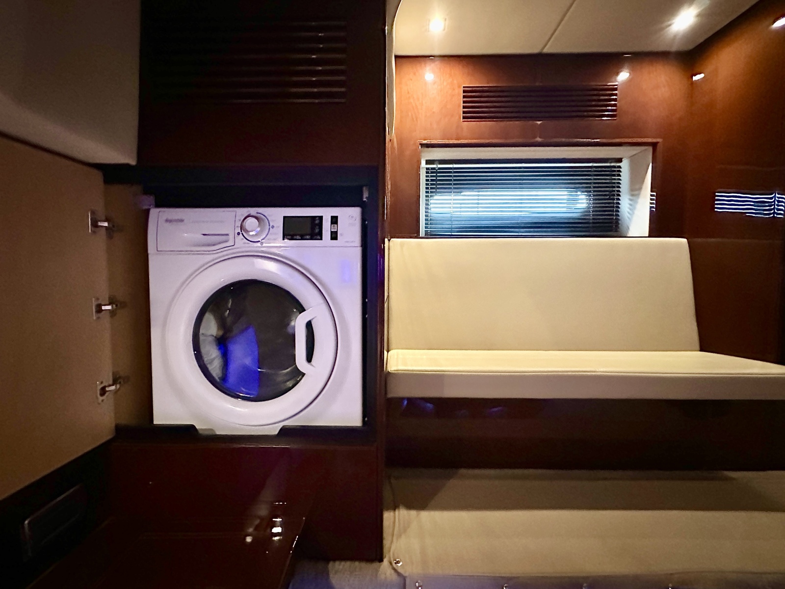 2008 Sea Ray 470 Sedan Bridge