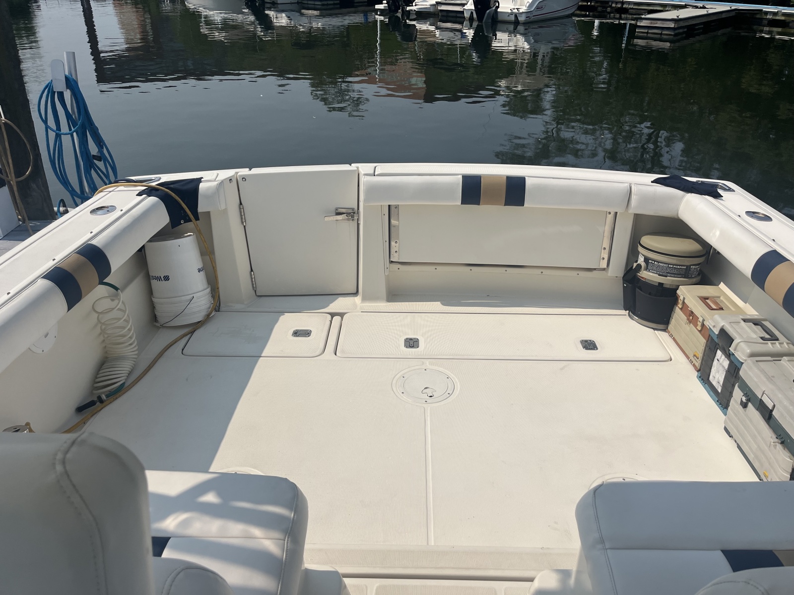 1996 Tiara Yachts Montauk