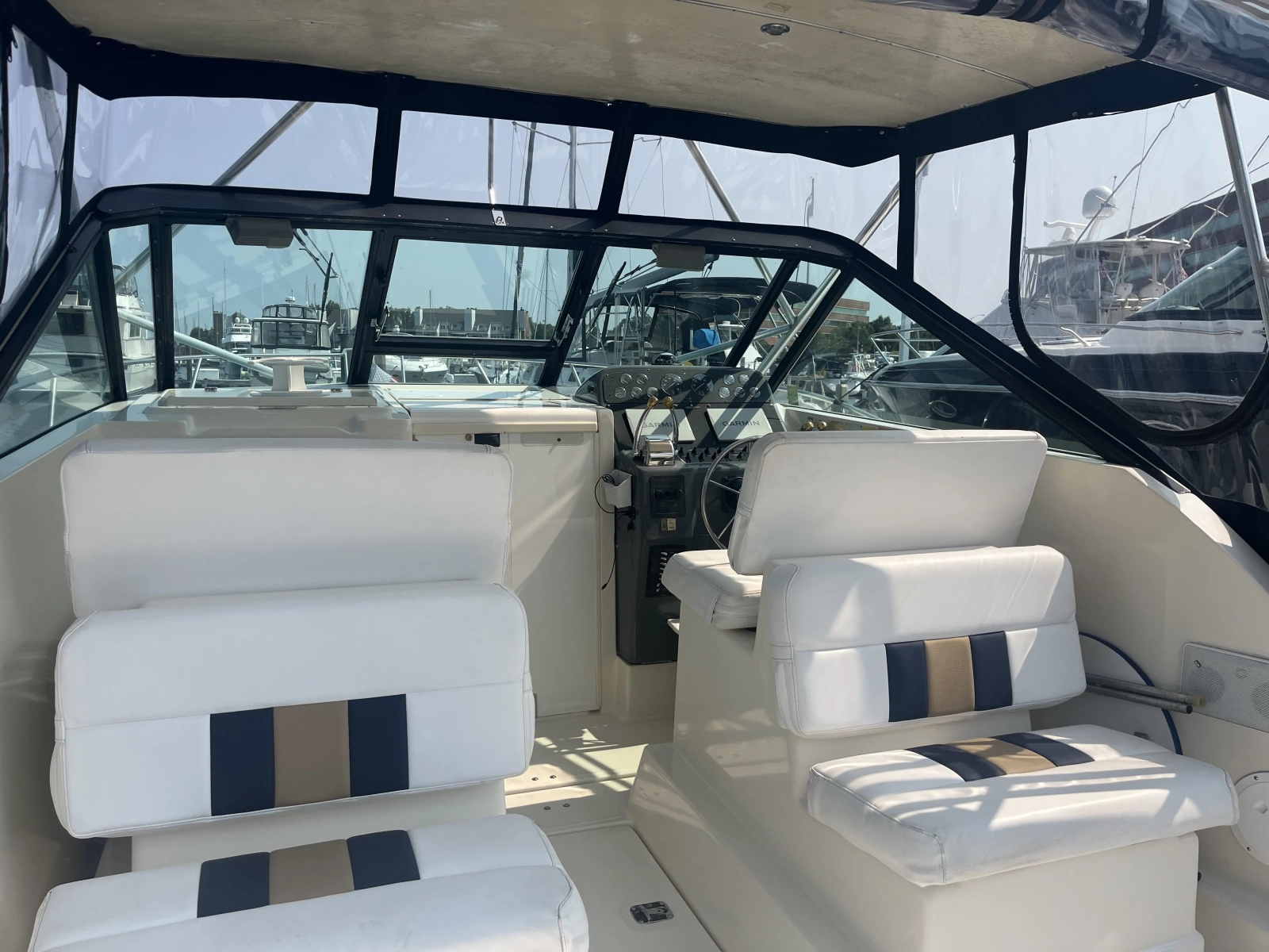 1996 Tiara Yachts Montauk