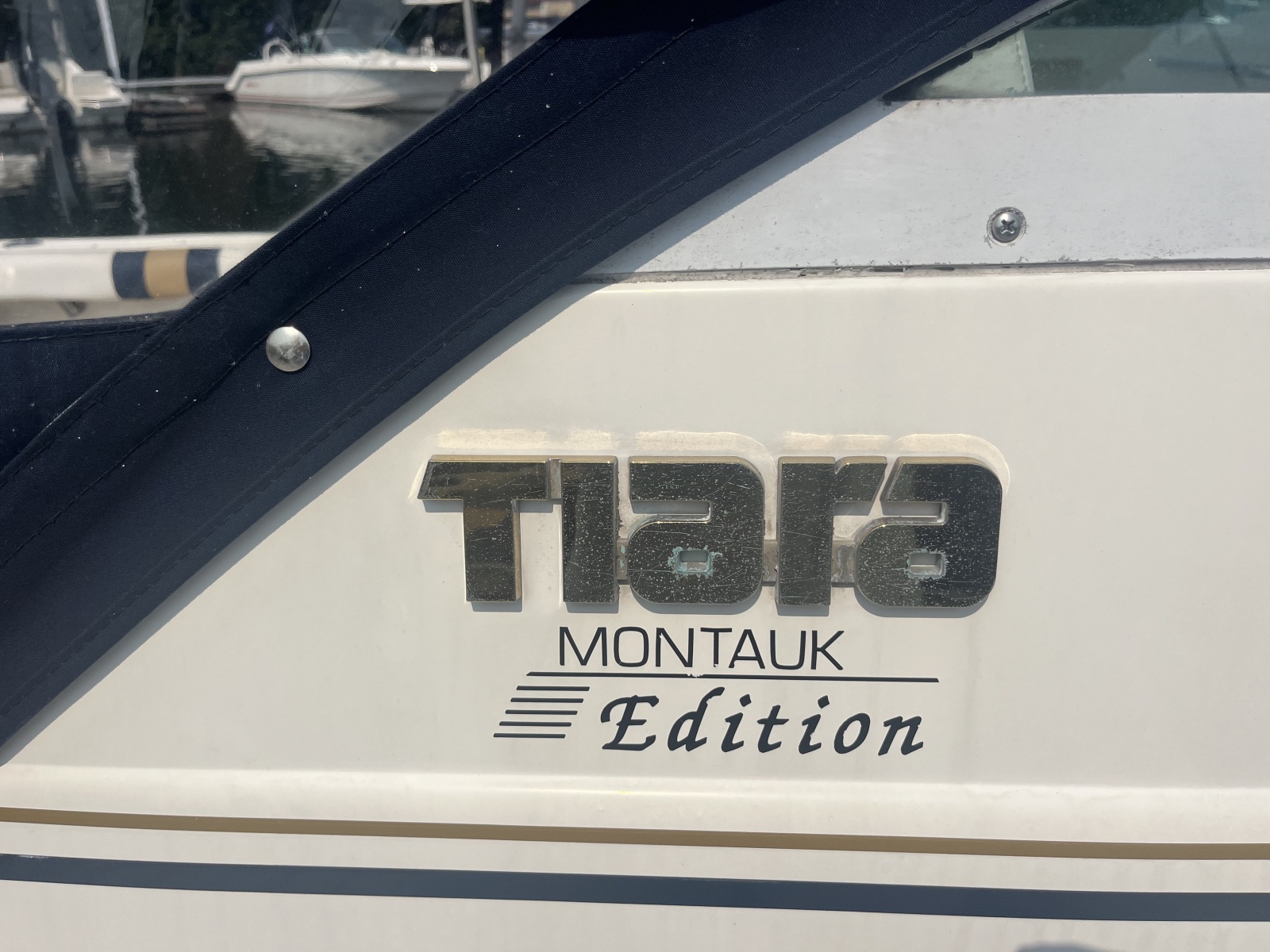 1996 Tiara Yachts Montauk