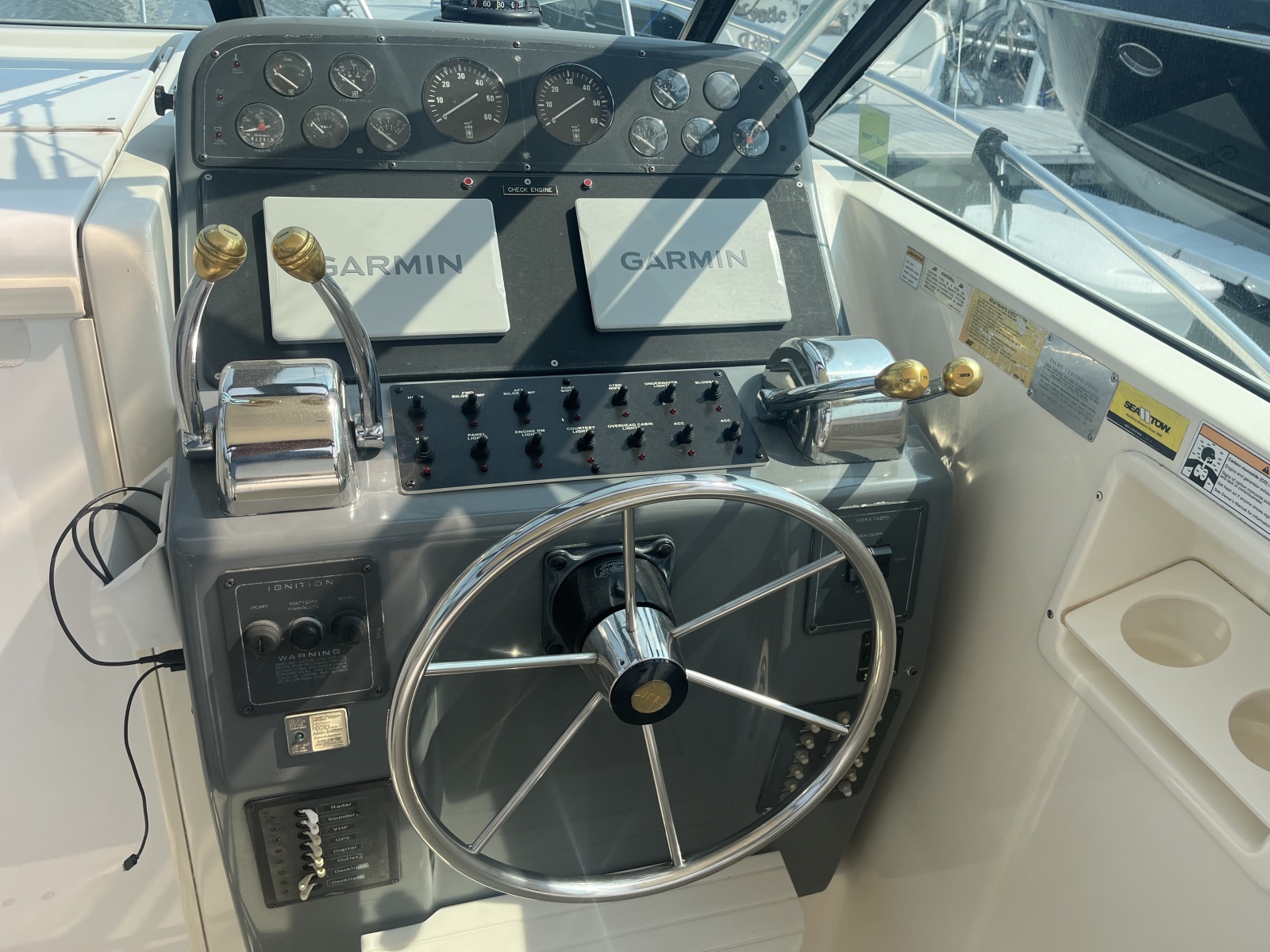 1996 Tiara Yachts Montauk