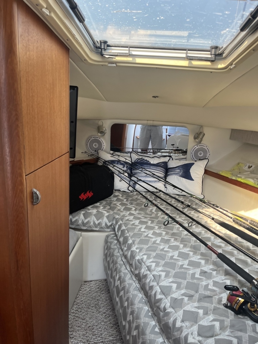 1996 Tiara Yachts Montauk