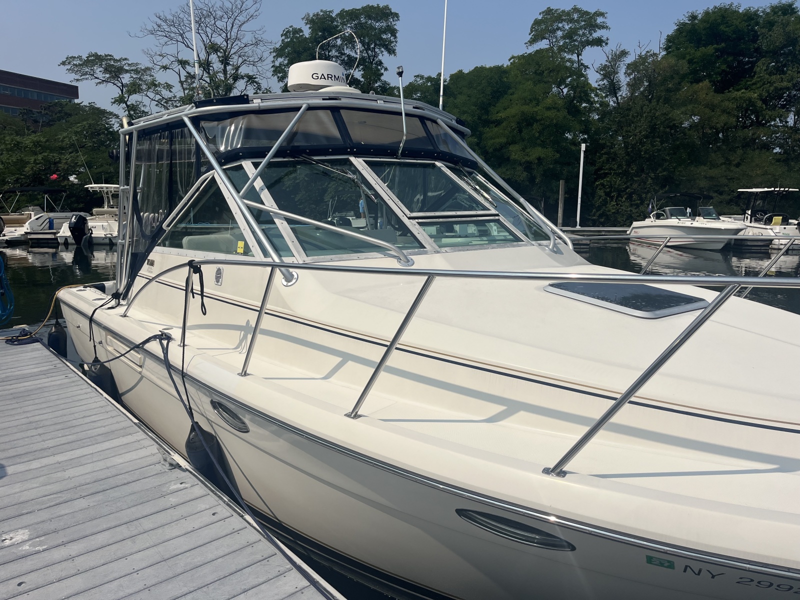 1996 Tiara Yachts Montauk