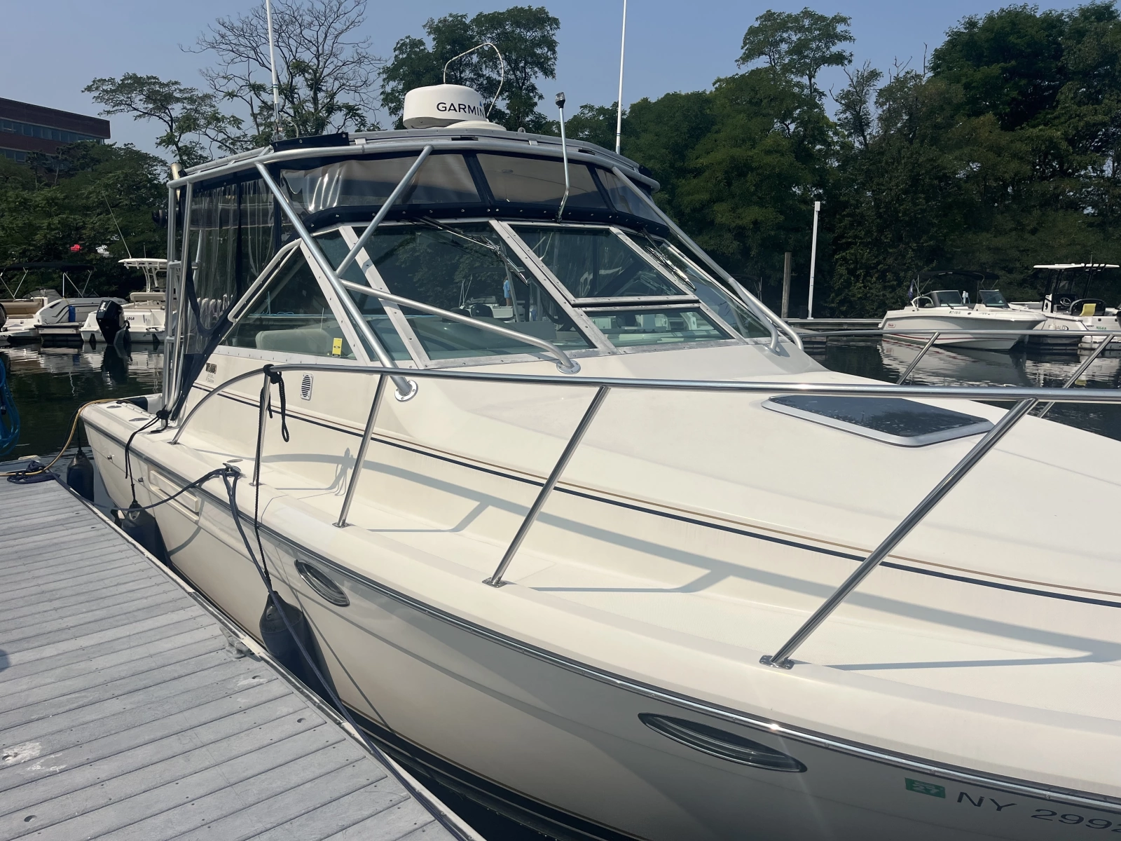 1996 Tiara Yachts Montauk