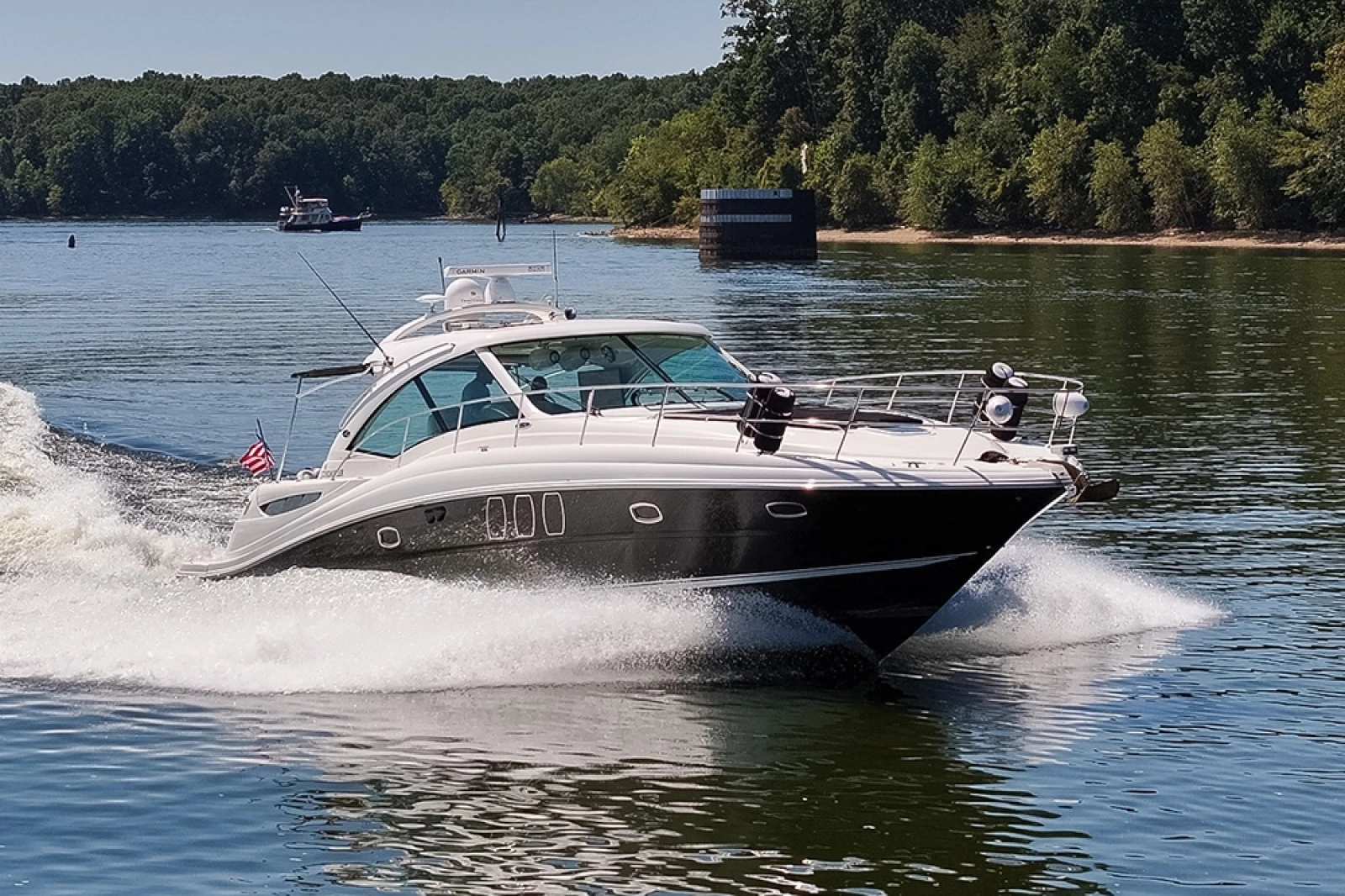 Stbd bow profile