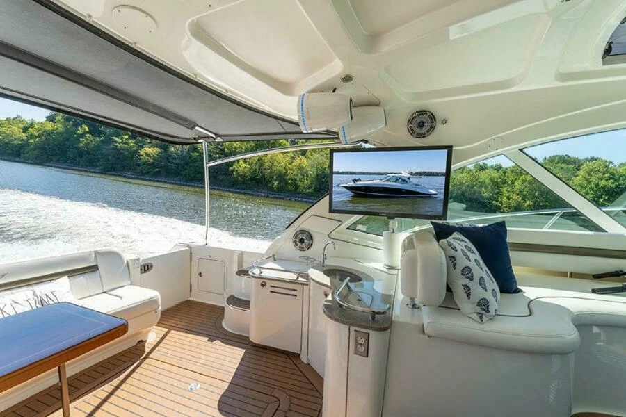 Port cockpit