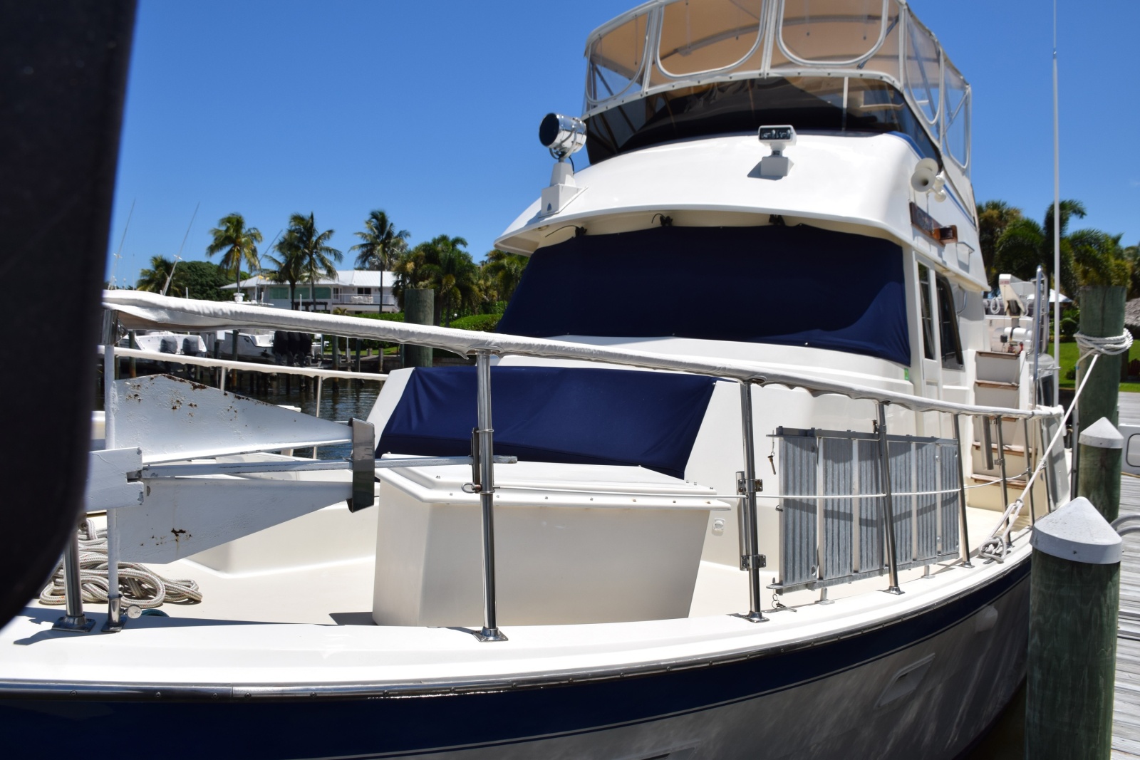 Dockside bow view