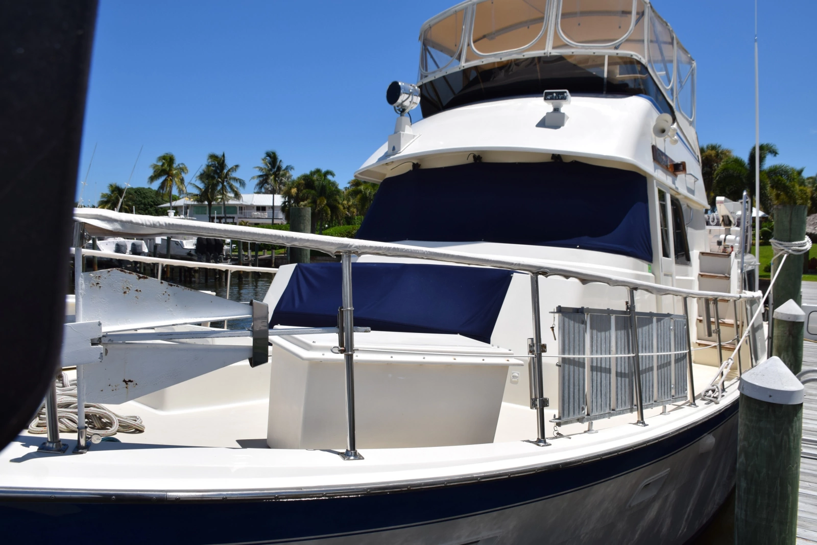 Dockside bow view