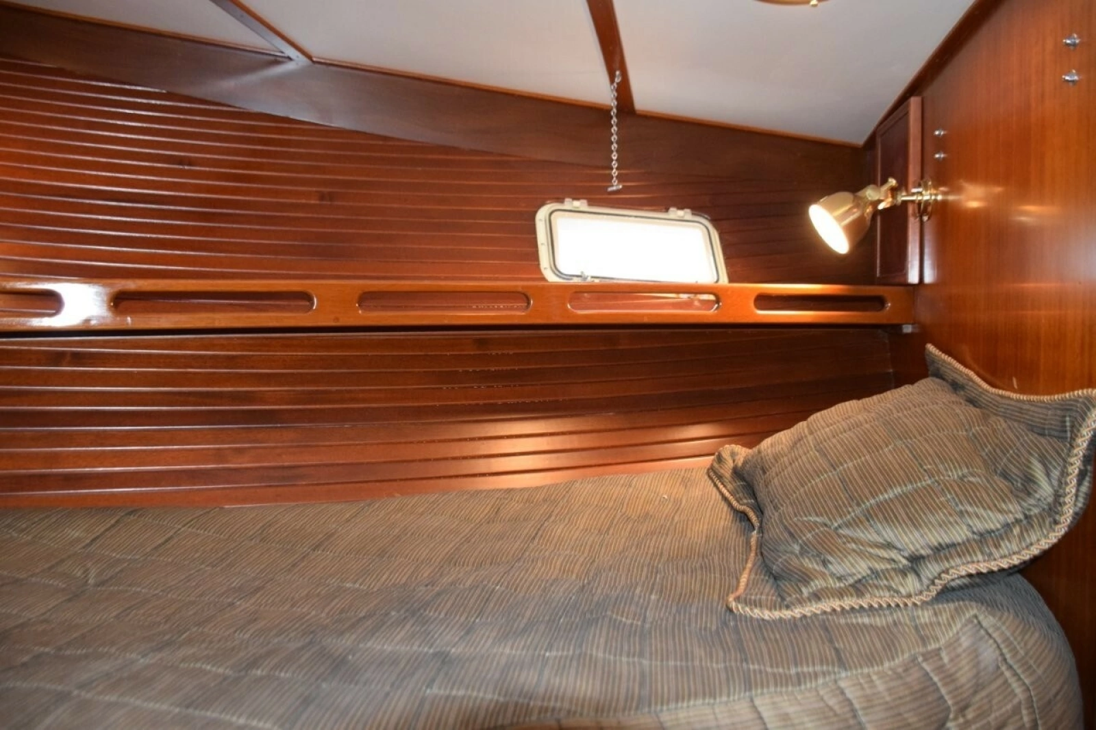 Starboard Side Of V Berth